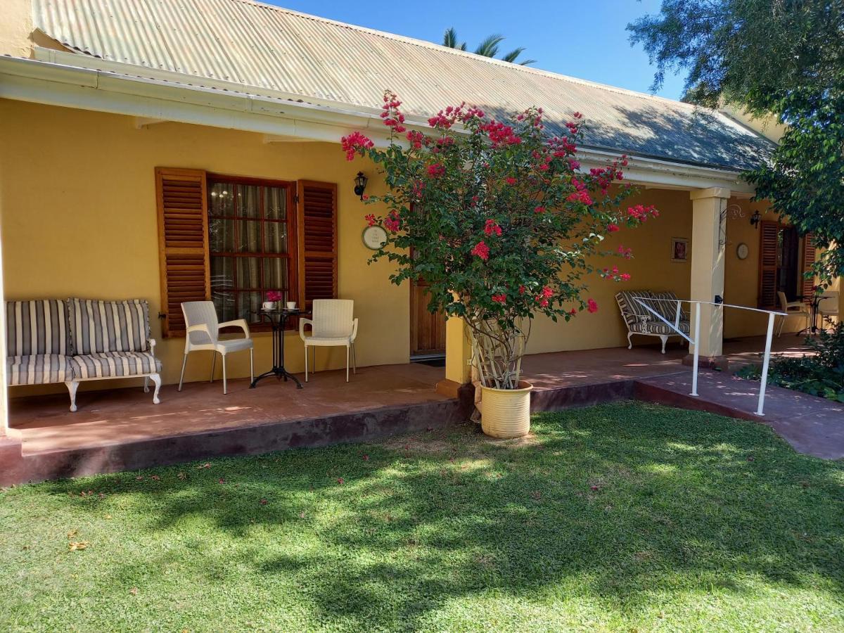 Avondrust Guest House Graaff Reinet Exterior photo